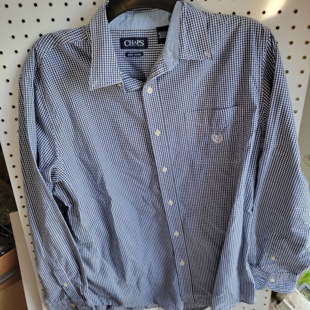 Chaps Mens size L blue and white gingham‎ long sleeve button down shirt